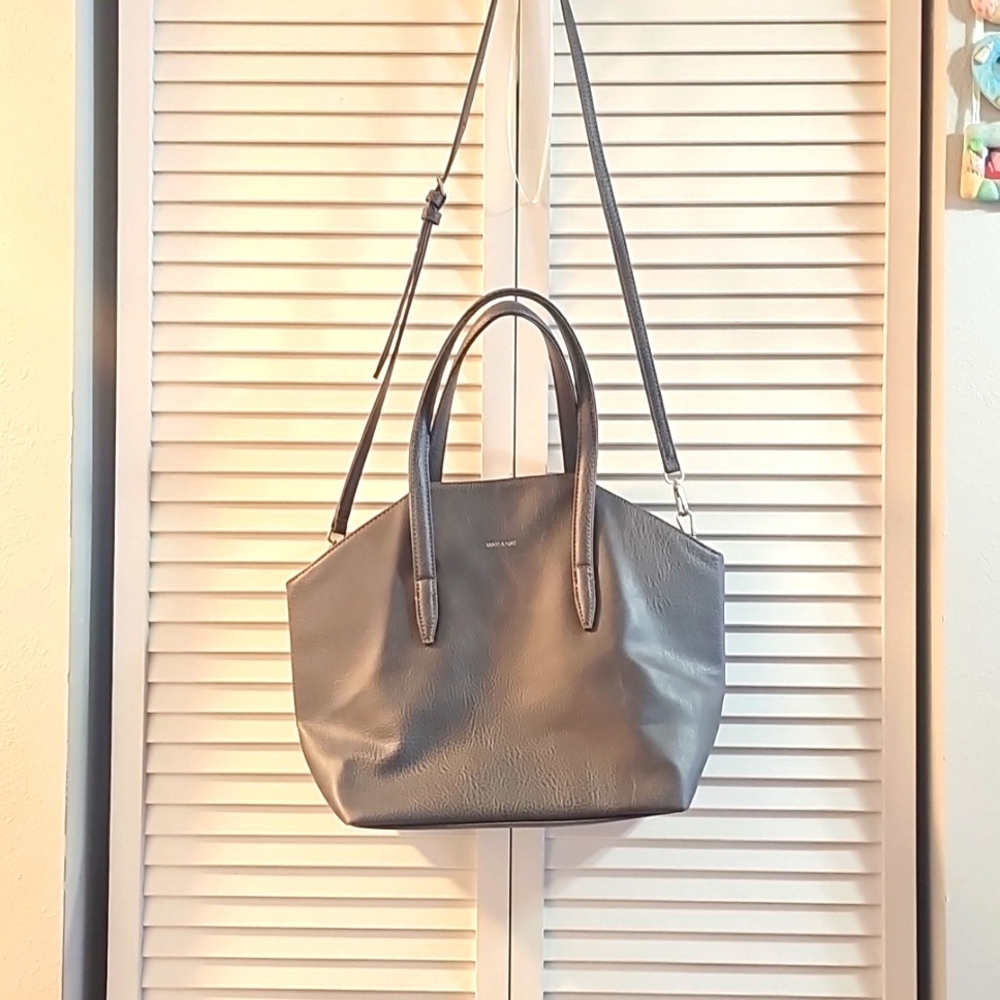 Matt & NatBaxter Vegan Handbag. - Picture 7 of 17